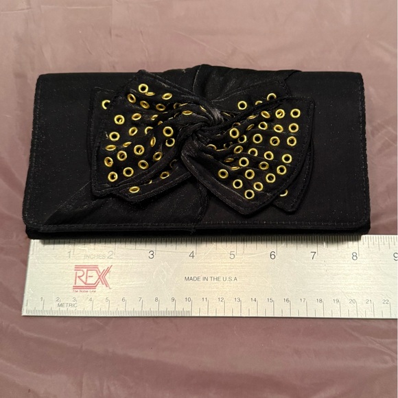 NWOT Nina Vintage Y2K Black/Gold Clutch w/ Bow Embellishment & Chain Strap - Picture 9 of 11